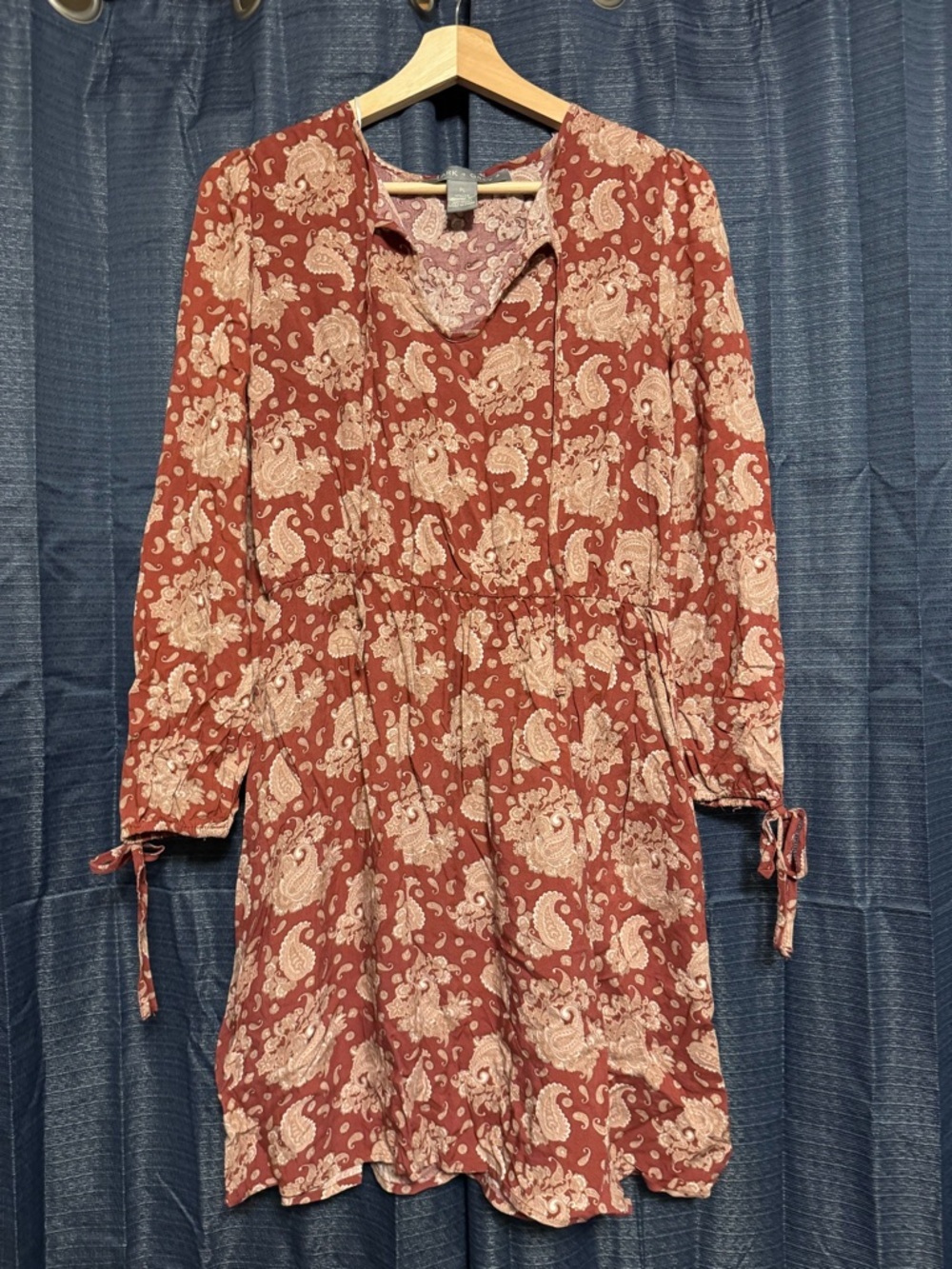Lark + Grey brown with paisley print long sleeve dress Size Petite Large